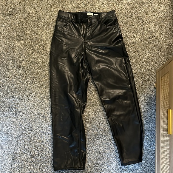 Abercrombie & Fitch Ankle Straight Ultra High
Rise Vegan Leather Black Pants - Picture 5 of 6